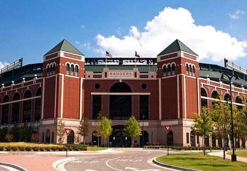 Fairfield Inn & Suites Dallas Park Central Экстерьер фото